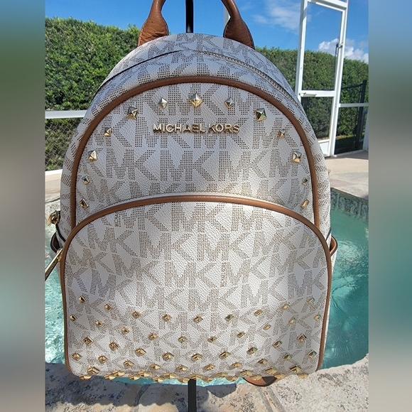 Michael Kors Vanilla Cream Medium Abbey Signature Gold Studded Backpack/Tan Trim - Picture 2 of 16